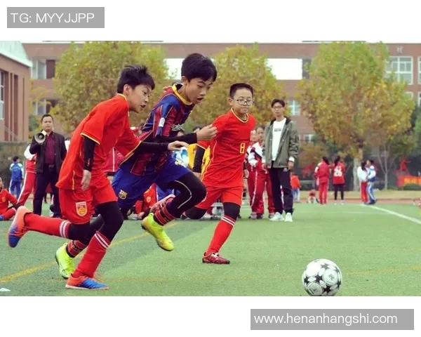 青春与梦想交织的大学足球故事与成长之路